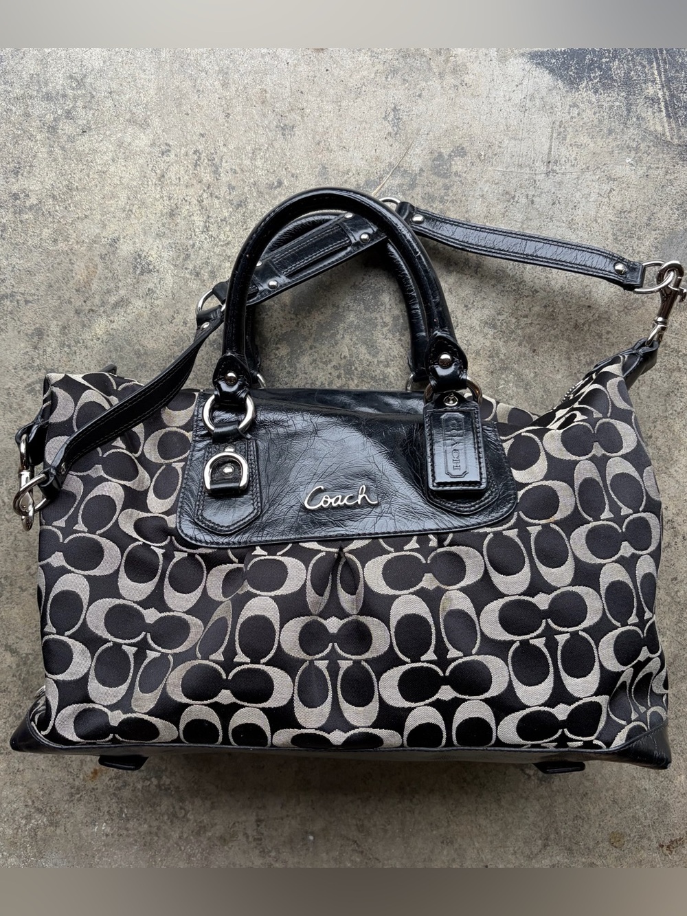Coach J1173-F15440 Ashley Signature Black Silver LG Satchel Handbag Shoulder Bag